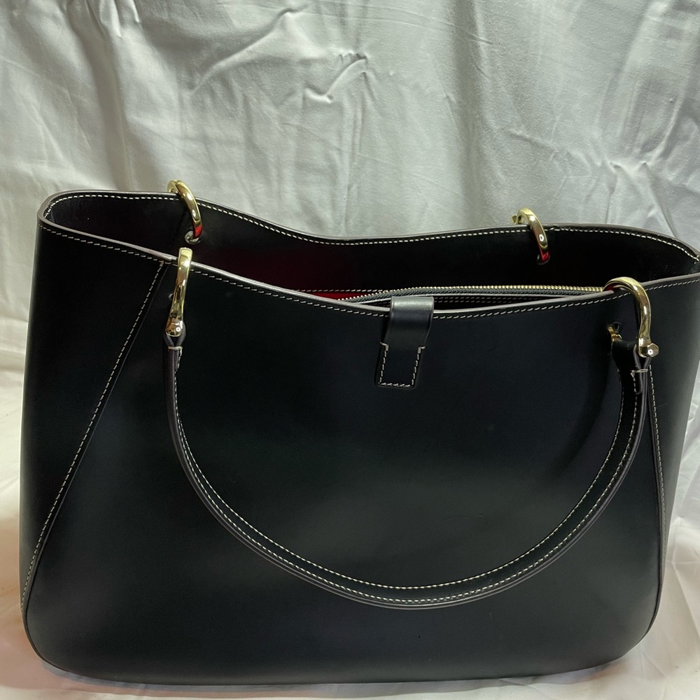 Dooney and Bourke tote